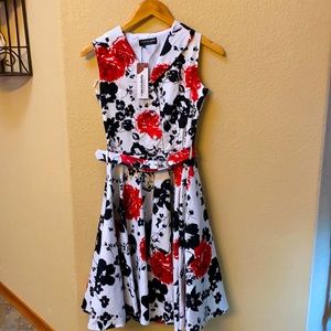 Blackbutterfly Dress Size 6 NWT Floral dress